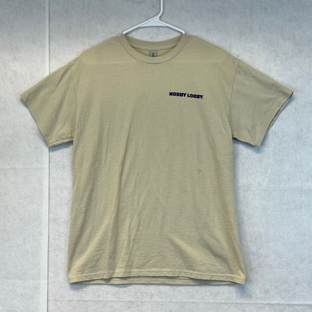 HOBBY LOBBY T-shirt Short Sleeve Mens Medium Tan Blue Chest Logo Employee Worker